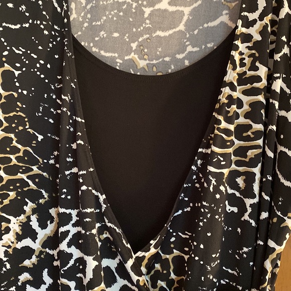 REDUCED!! Animal print short sleeved dress XL - Picture 5 of 6